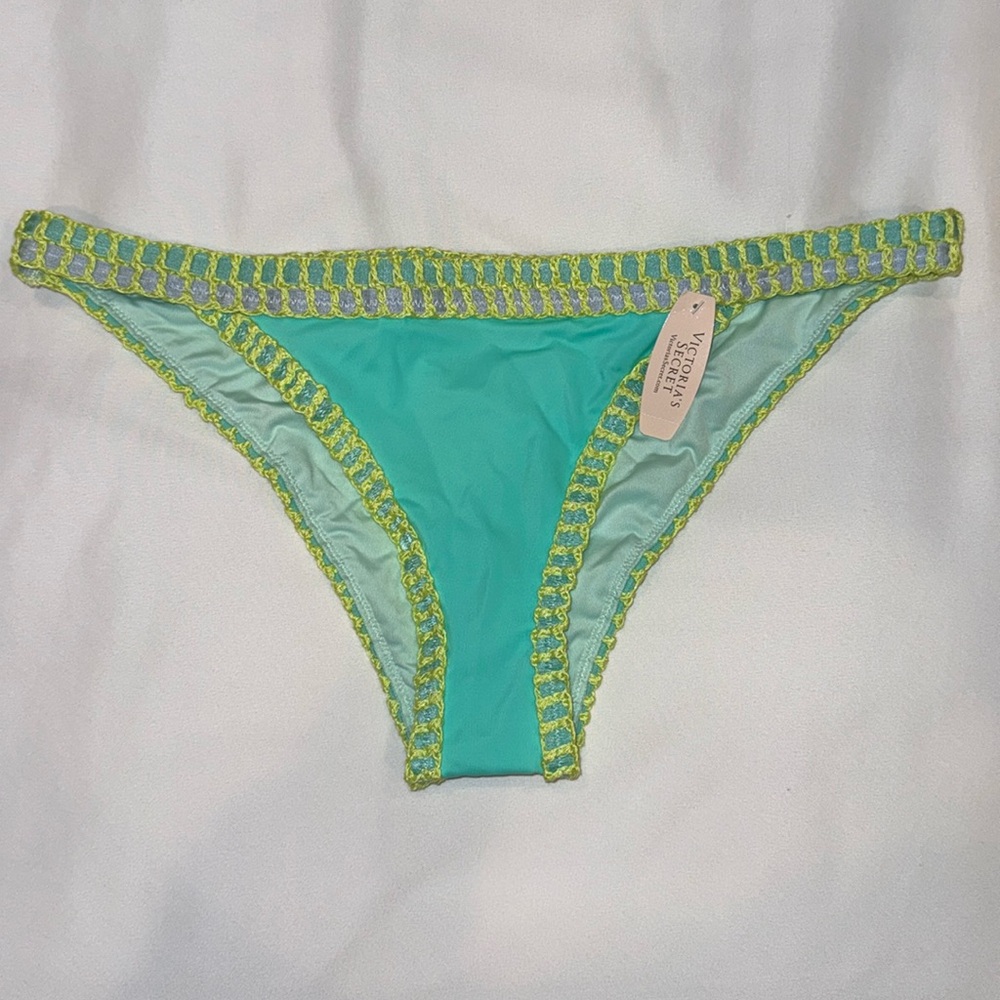 New Victoria Secret Bikini Bottom Size Medium
